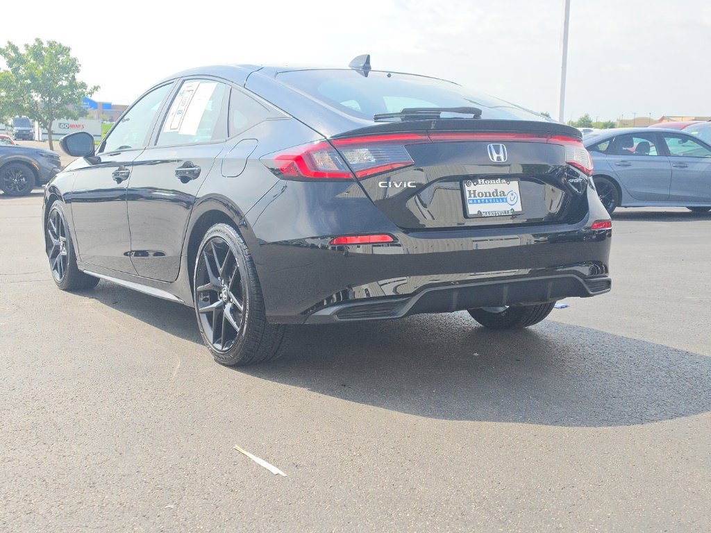 Used 2025 Honda Civic Sport image 5