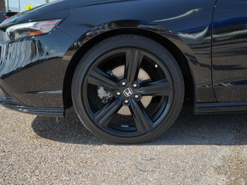 Used 2025 Honda Accord Sport image 10