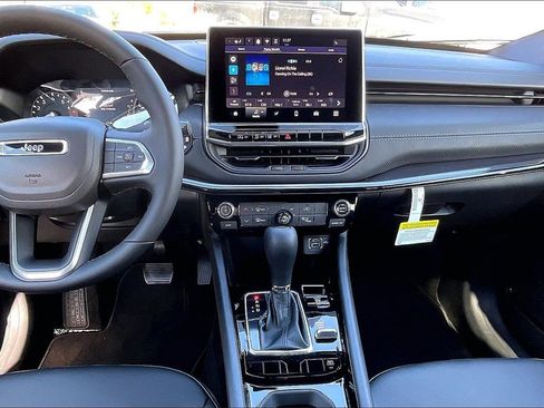 New 2026 Jeep Compass Latitude image 5