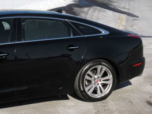 Used 2015 Jaguar XJ L Portfolio AWD/4WD image 8