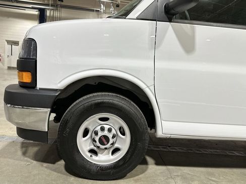 Used 2024 GMC Savana 2500 w/ Driver Convenience Package image 18