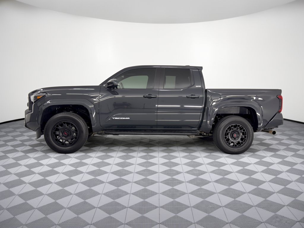 Used 2024 Toyota Tacoma SR5 AWD/4WD image 2