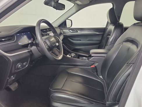 Used 2023 Jeep Grand Cherokee L Limited image 12
