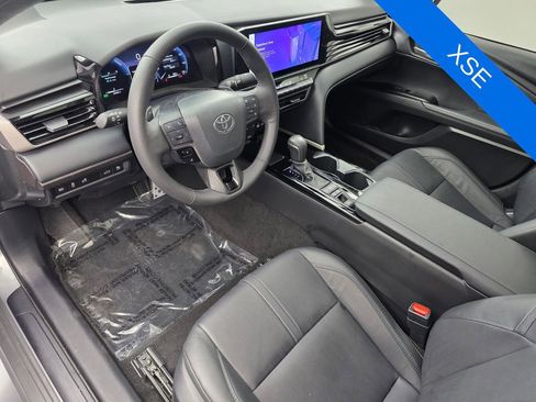 Used 2025 Toyota Camry XSE image 10