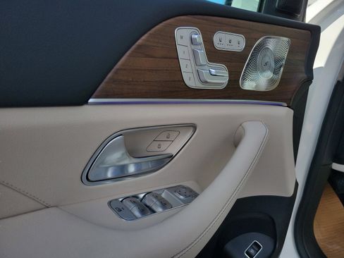 New 2026 Mercedes-Benz GLS 450 4MATIC image 23