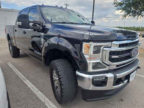 Used 2020 Ford F250 Lariat w/ Lariat Ultimate Package AWD/4WD image 3