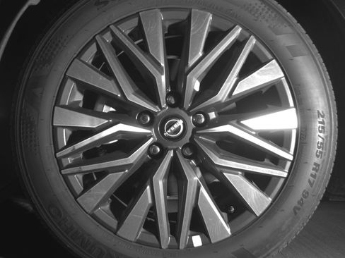 Used 2025 Nissan Altima 2.5 SV image 12