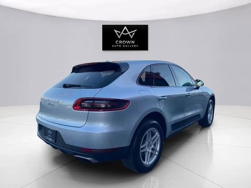 Used 2017 Porsche Macan AWD/4WD image 5