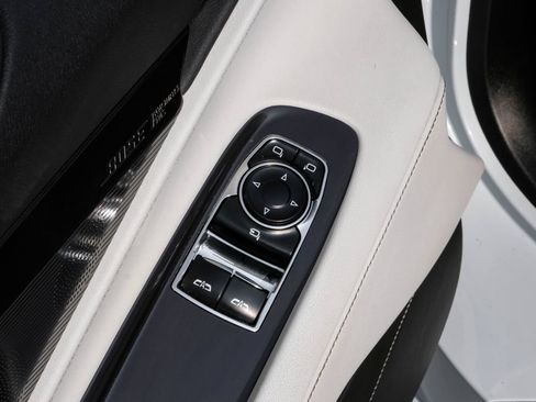 Used 2023 Chevrolet Corvette Stingray Preferred Cpe w/ Z51 Performance Package RWD image 33