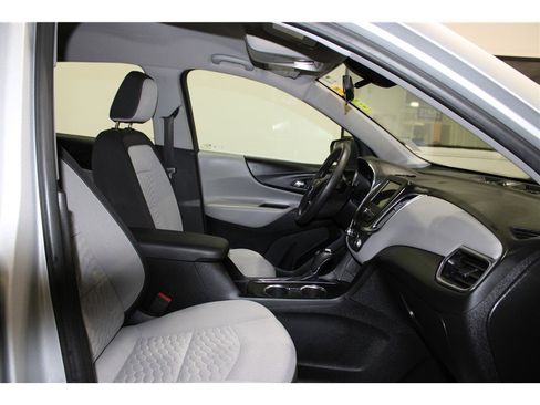 Used 2019 Chevrolet Equinox LS image 23