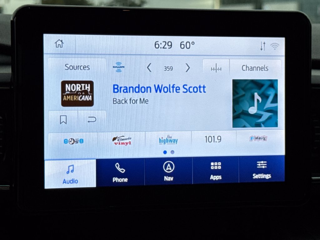 Used 2021 Ford Explorer XLT w/ Equipment Group 202A AWD/4WD image 40