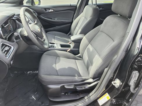 Used 2017 Chevrolet Cruze LT w/ RS Package FWD image 22