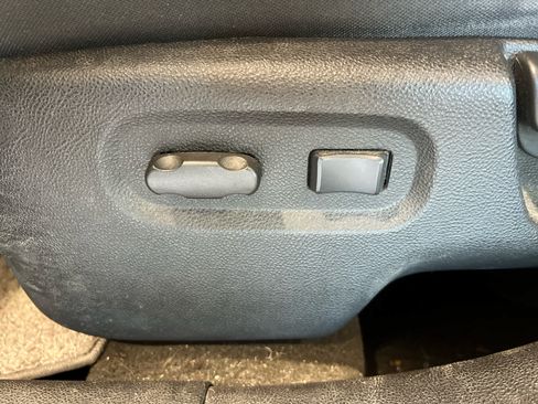 Used 2007 Chevrolet HHR LT FWD image 13