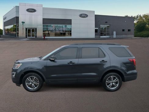 Used 2017 Ford Explorer Sport w/ Equipment Group 401A image 7