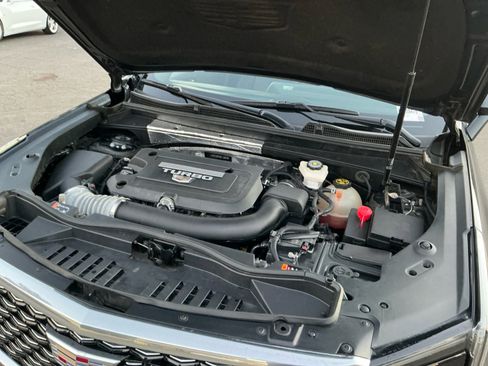 Used 2024 Cadillac XT4 Premium Luxury image 24