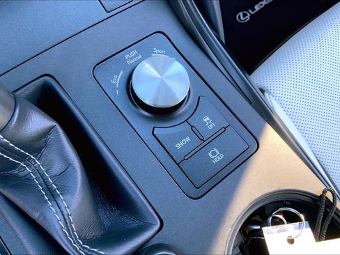 Used 2022 Lexus IS 350 F Sport image 31