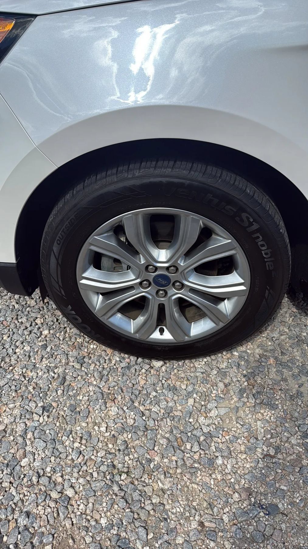 Used 2019 Ford Edge Titanium w/ Cold Weather Package AWD/4WD image 42