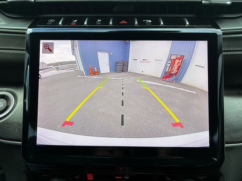 Used 2023 Jeep Grand Cherokee Limited w/ Black Appearance Package image 35