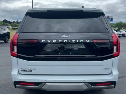 Used 2025 Ford Expedition Max Platinum AWD/4WD image 6