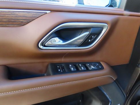 Used 2021 Chevrolet Tahoe High Country image 27