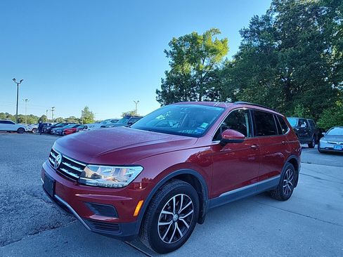 Used 2021 Volkswagen Tiguan SE w/ Panoramic Sunroof Package AWD/4WD image 1