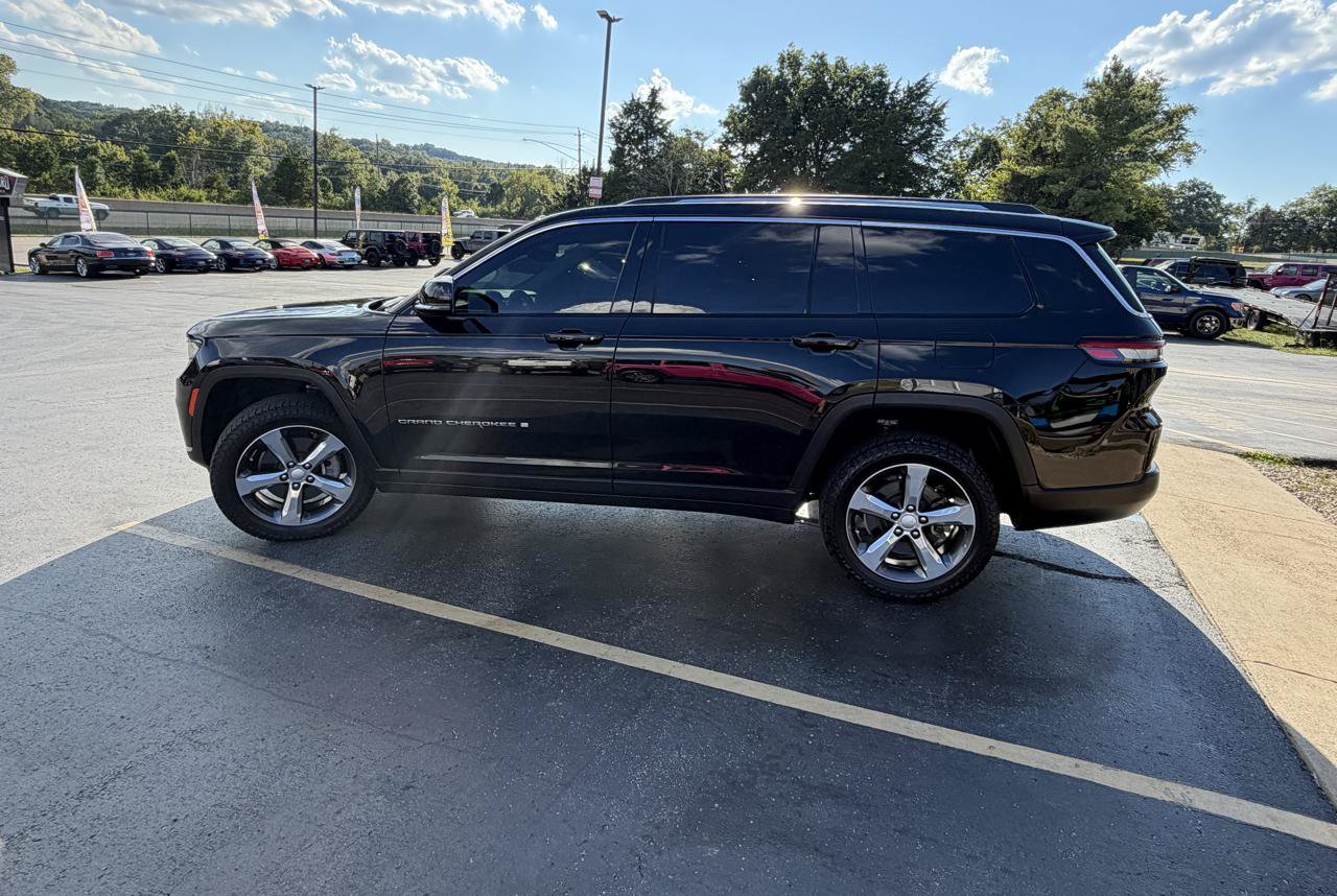Used 2021 Jeep Grand Cherokee L Limited AWD/4WD image 4