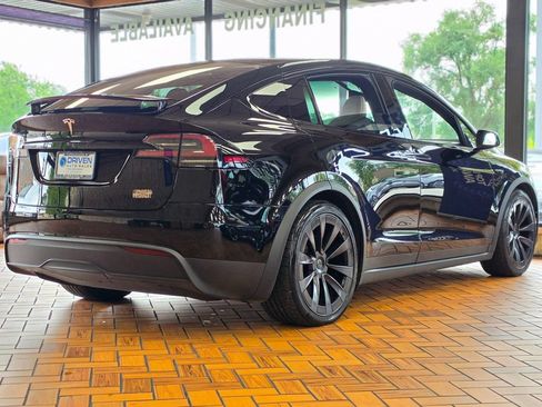 Used 2022 Tesla Model X Plaid AWD/4WD image 9