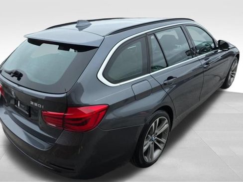 Used 2019 BMW 330i xDrive Wagon w/ Convenience Package AWD/4WD image 4