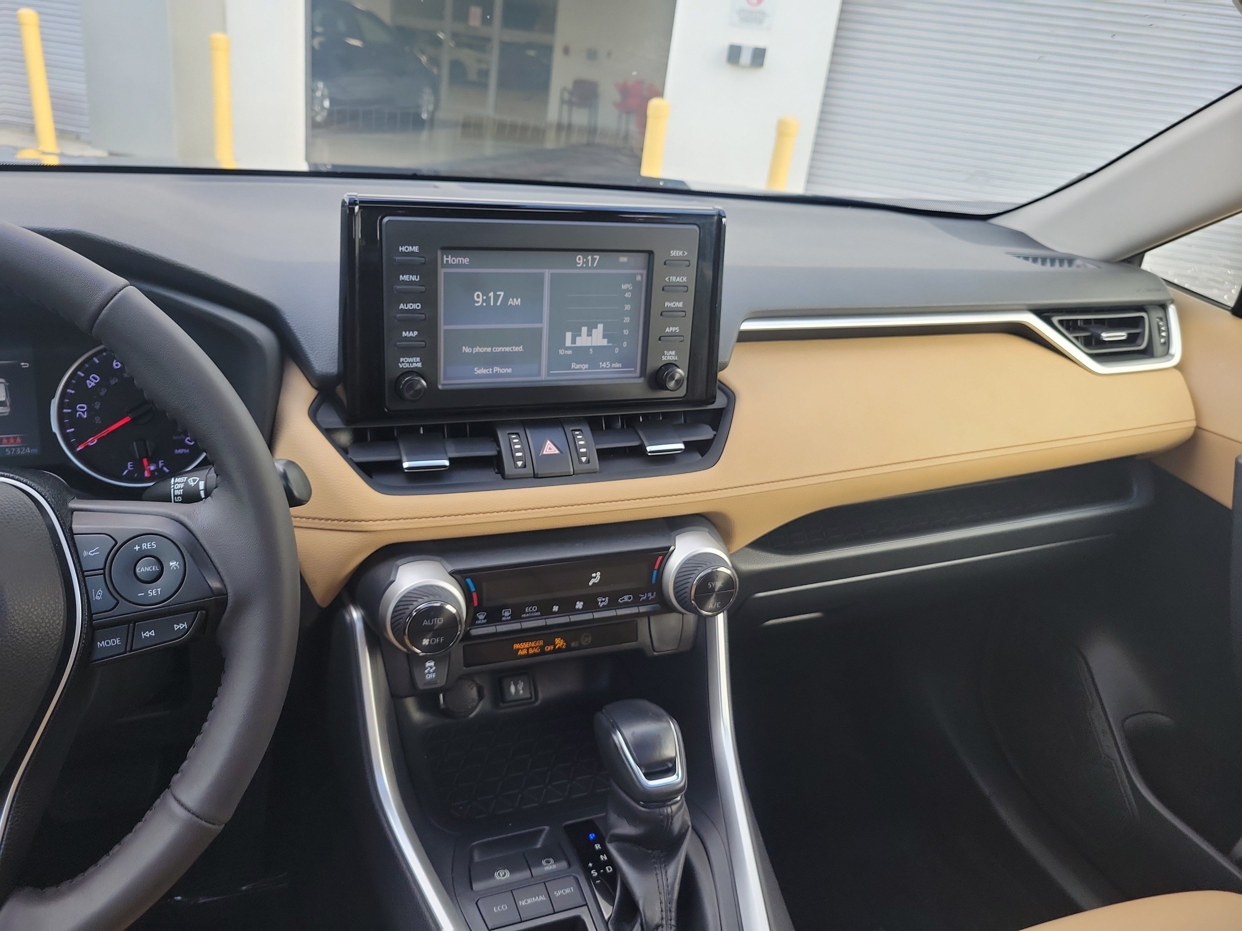 Used 2019 Toyota RAV4 XLE Premium FWD image 19