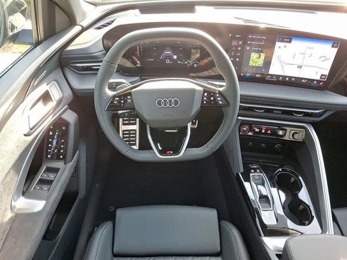 New 2025 Audi SQ5 Premium Plus image 10