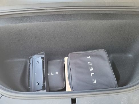 Used 2022 Tesla Model X AWD/4WD image 29