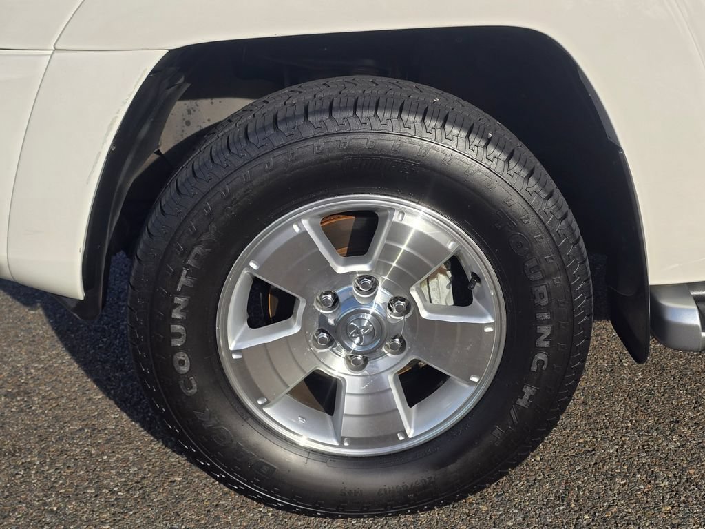 Used 2004 Toyota 4Runner Limited w/ Preferred Accessory Pkg AWD/4WD image 9
