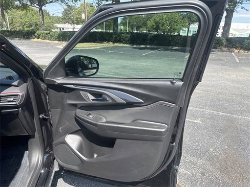 Used 2022 Chevrolet TrailBlazer RS w/ Convenience Package image 29