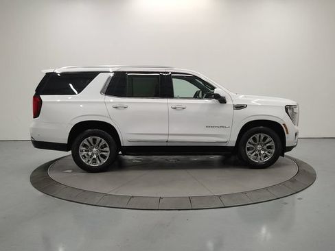 Used 2025 GMC Yukon Denali RWD image 9