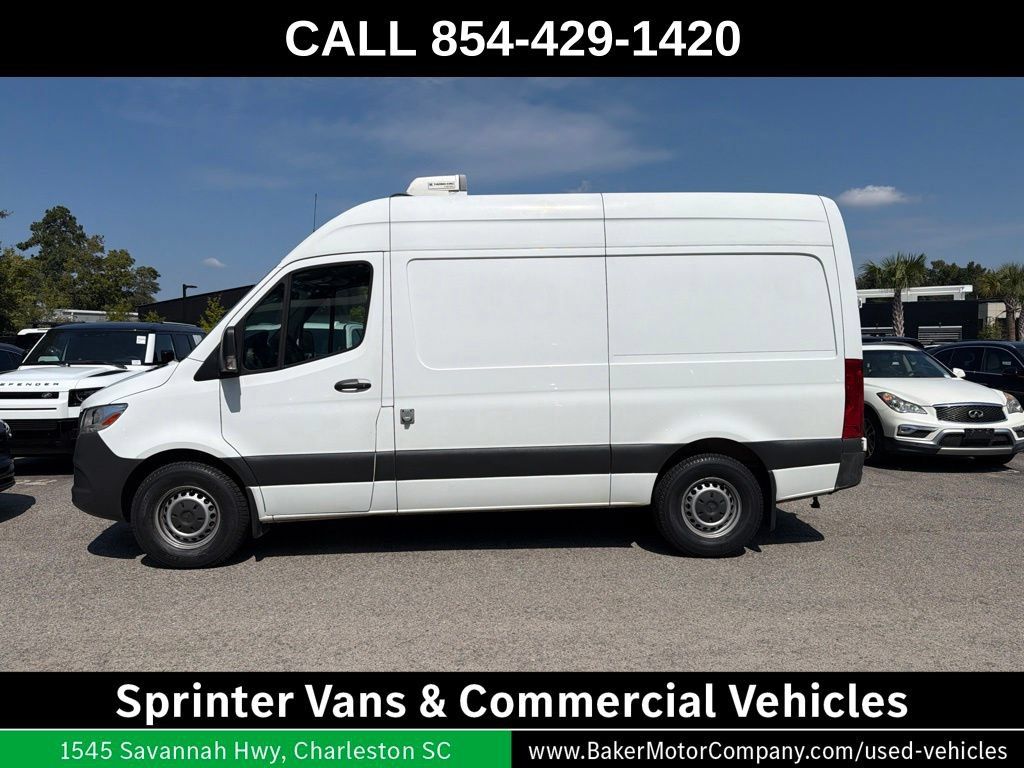 Used 2022 Mercedes-Benz Sprinter 2500 image 2