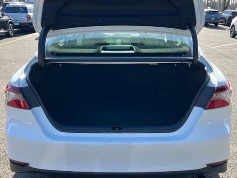 Used 2023 Toyota Camry LE w/ Convenience Package image 8