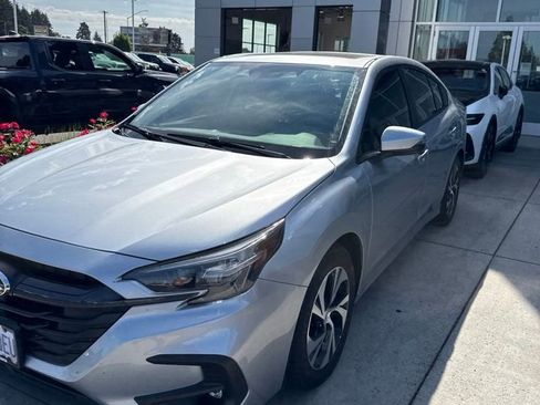 Used 2025 Subaru Legacy Premium AWD/4WD image 3