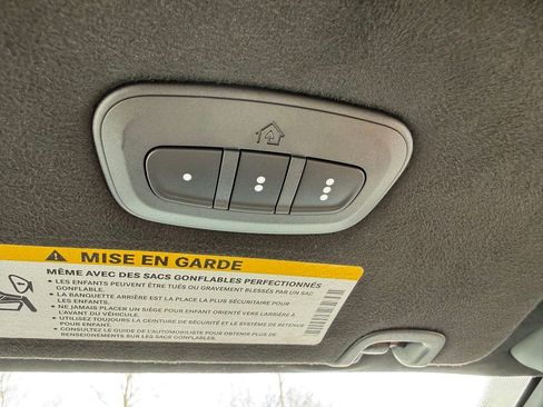 Used 2024 Chrysler Pacifica Pinnacle image 31