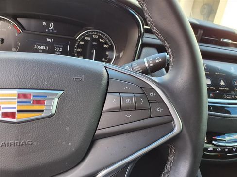Used 2024 Cadillac XT5 Luxury FWD image 16