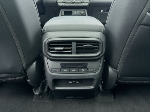 Used 2023 Honda Pilot Touring image 21