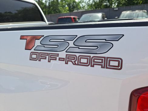 Used 2020 Toyota Tundra SR5 AWD/4WD image 13