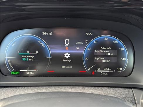 Used 2025 Toyota Crown Signia image 32