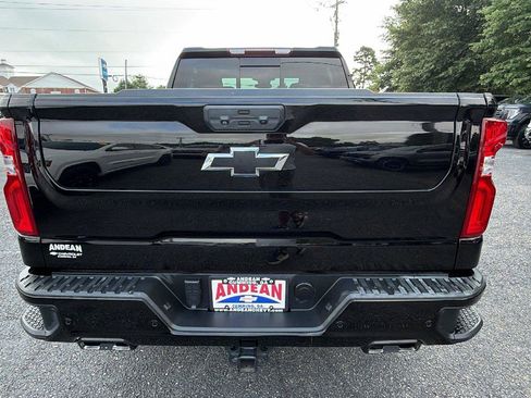 Used 2022 Chevrolet Silverado 1500 LT Trail Boss w/ LT Trail Boss Premium Package AWD/4WD image 9