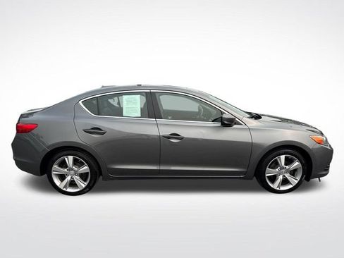 Used 2013 Acura ILX w/ Technology Package FWD image 6