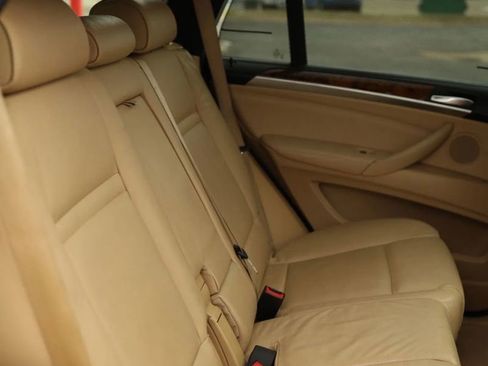 Used 2011 BMW X5 xDrive50i AWD/4WD image 46