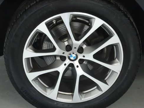 Used 2021 BMW X5 xDrive40i w/ Convenience Package image 48