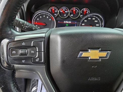 Used 2022 Chevrolet Silverado 2500 LT w/ Convenience Package image 22