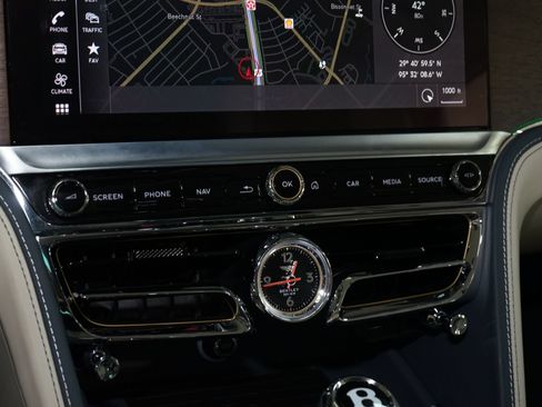 Used 2022 Bentley Flying Spur V8 AWD/4WD image 20