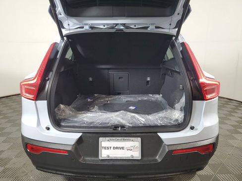 Certified 2026 Volvo XC40 B5 Plus w/ Protection Package Premier AWD/4WD image 11