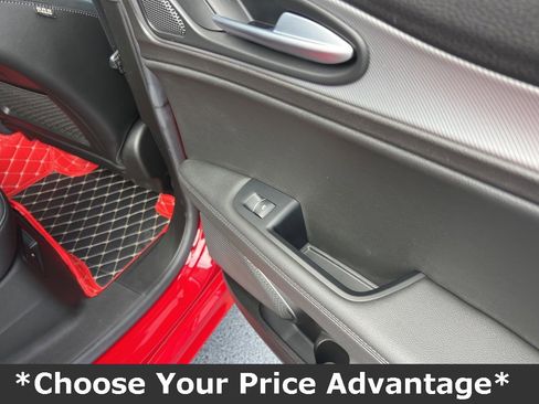 Used 2022 Alfa Romeo Stelvio Veloce image 20